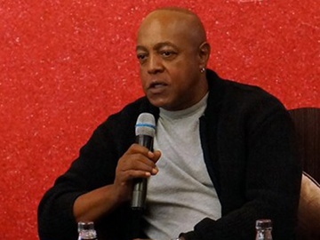 Peabo Bryson duy tri che do an uong chat che vi vo dep hinh anh