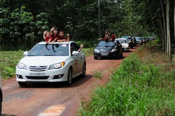 Doan xe caravan 105 chiec xac lap ki luc Viet Nam hinh anh