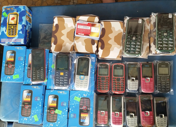 Mua SIM tang dien thoai no ro tai TP HCM hinh anh