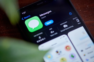Apple thoat hiem tai chau Au hinh anh