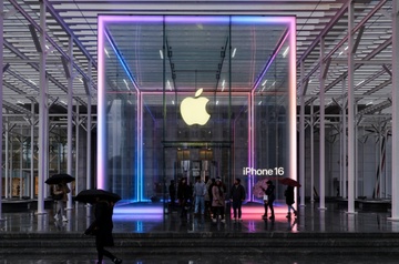 Tim Cook: ‘Phần lớn iPad, Mac, Apple Watch vào Mỹ sẽ nhập từ Việt Nam’