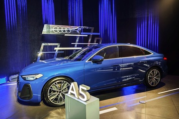 Audi A5 bat ngo ra mat khach Viet - sedan co trung gia gan 2,2 ty dong hinh anh