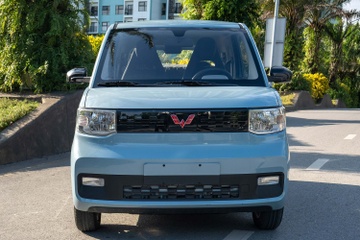 Gap kho tai que nha, xe dien Wuling Hongguang giam gan nua gia hinh anh