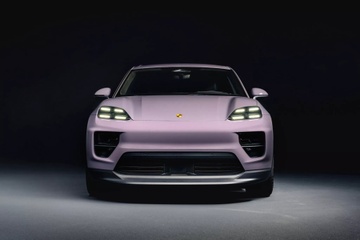 Porsche Macan thuan dien ban chay hinh anh