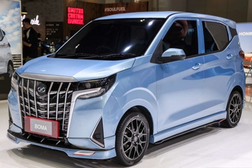 Xe dien Trung Quoc 'dao' phong cach Toyota Alphard, chay toi da 200 km hinh anh