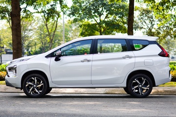 Mitsubishi Xpander vững ngôi 'vua doanh số' trước sức ép tân binh