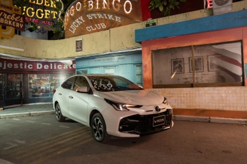 Sedan gia re dua khuyen mai phuc vu dot mua sam he hinh anh