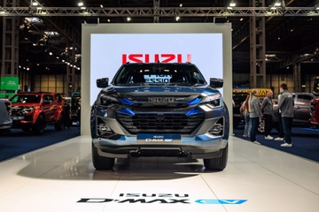 Isuzu D-Max thuan dien chot gia ban hinh anh