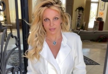 Nguoi dan ong ly hon sau 55 tieng cuoi Britney Spears gio ra sao? hinh anh
