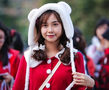 Hon 1.000 fan va vat o My Dinh cho than tuong Kpop hinh anh