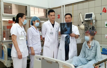 Co gai nuoc ngoai benh nang duoc phau thuat thanh cong o Viet Nam hinh anh