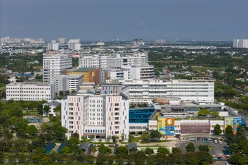 Sieu do thi y te TP.HCM sau sap nhap hinh anh