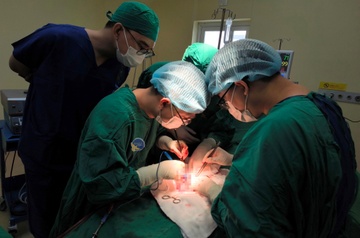 Chủ quan với vết loét, người đàn ông phải cắt bỏ 'của quý'