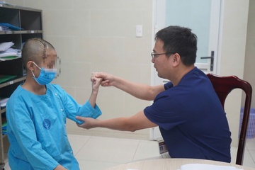 Nam sinh 13 tuổi đột quỵ khi đang tập văn nghệ ở trường