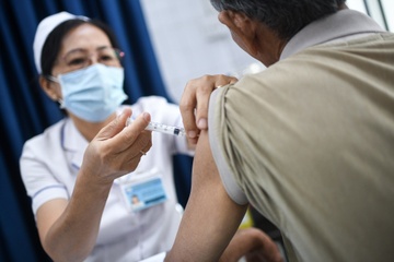 Vaccine dai co anh huong tri nho hay than kinh? hinh anh
