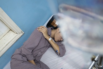 Nam sinh 16 tuoi bi co giat, gia dinh soc khi bac si noi ly do hinh anh