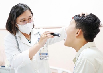 TPHCM: Mot mua cao diem benh bat dau, nhieu tre nhap vien hinh anh