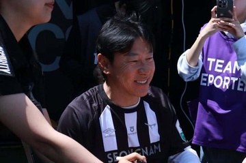 HLV Shin Tae-yong chua nhan duoc loi de nghi tu CFA hinh anh