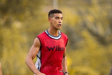 HLV Kim Sang-sik de xuat nhap tich trung ve Gustavo Santos hinh anh