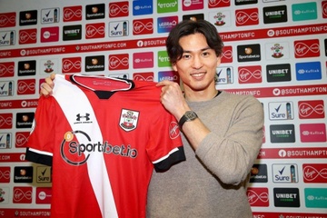 9 cau thu tung choi cho Liverpool va Southampton hinh anh