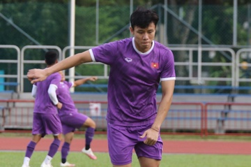 Quang Hai va Ngoc Hai tro lai tap luyen truoc tran gap Lao hinh anh