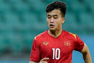 Minh Binh, Danh Trung tro lai doi hinh chinh U23 Viet Nam hinh anh