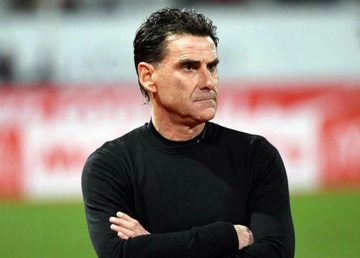 HLV Pau FC: 'Toi thich gap Caen o thoi diem nay' hinh anh