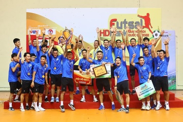 Tan vuong giai futsal Viet Nam bat bai hinh anh
