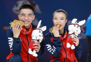 Viet Nam vuot chi tieu, gianh ngoi nhat toan doan SEA Games 32 hinh anh