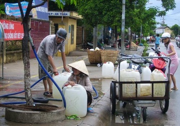 1/3 nguoi Viet Nam dang dung nuoc ban hinh anh