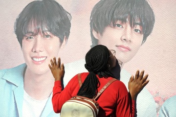 Dam me Kpop, sinh vien My do xo di hoc tieng Han hinh anh