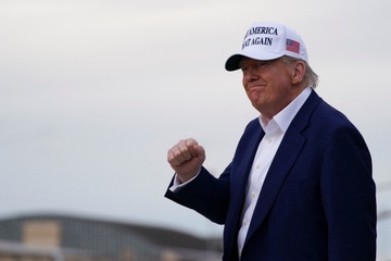 Ong Trump: My muon san xuat chip, khong phai quan ao hay giay dep hinh anh