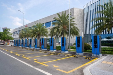 Dau tu tram sac xe dien - giau tiem nang nhung co 'de an'? hinh anh