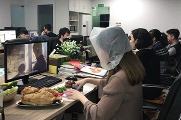 Tu thu cua nguoi 'bat day nhu xac song hoi sinh' de an vat o cong ty hinh anh