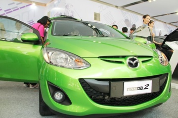 Bo Cong Thuong cung de dat ve chinh sach oto hinh anh