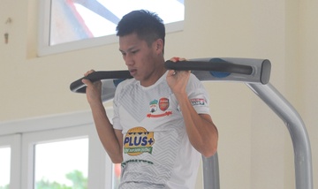 Cau thu tre HAGL nhoi the luc truoc ngay sang Han Quoc hinh anh