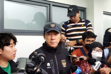 HLV Shin Tae-yong: Tuyen Viet Nam gap toan doi yeu o vong bang hinh anh