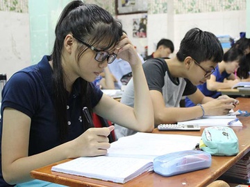 Sinh vien chan hoc vi chon sai nganh hinh anh
