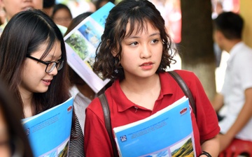 Dai hoc Ha Noi cong bo danh sach thi sinh duoc tuyen thang hinh anh