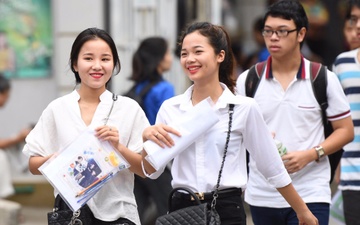 DH Ngoai ngu (DH Quoc gia Ha Noi) mien hoc phi cho thu khoa dau vao hinh anh