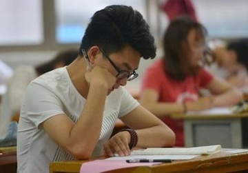 Thu suc voi de thi dai hoc cua ky tuyen sinh khac nghiet nhat the gioi hinh anh