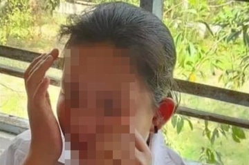 Nhom nu sinh danh ban, quay clip dang len Facebook hinh anh