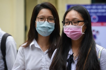 Sinh vien len mang nho huong dan cach ve nha don Tet hinh anh