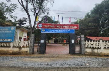 Hieu truong truong THCS Phu Xuan bi to thu chi bat minh hinh anh