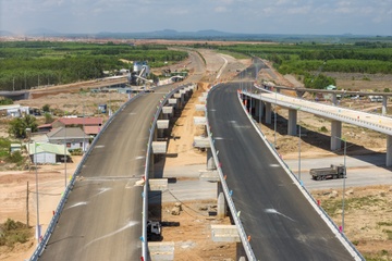 Cận cảnh 4 tuyến đường kết nối sân bay Long Thành thông xe tháng 9