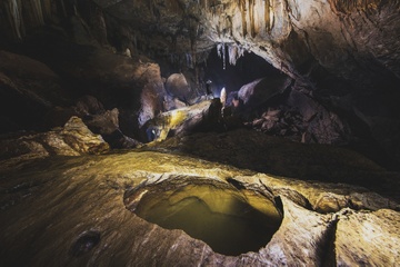 Ben trong 4.500 m long dong Phong Nha hinh anh