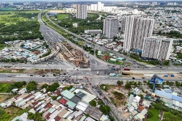 Giao thong quanh nut giao An Phu hon loan, So Xay dung TP.HCM noi gi? hinh anh