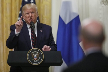 Nha Trang bi bua vay trong song gio cuoc dieu tra luan toi TT Trump hinh anh