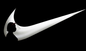 Quang cao cua Nike ve ky thi chung toc o Nhat Ban gay tranh cai hinh anh