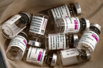 Them Tay Ban Nha ngung su dung vaccine AstraZeneca hinh anh